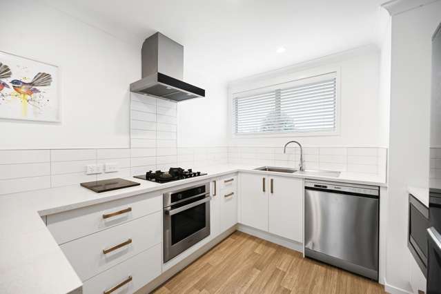 15 Lansdowne Crescent Glenview_1