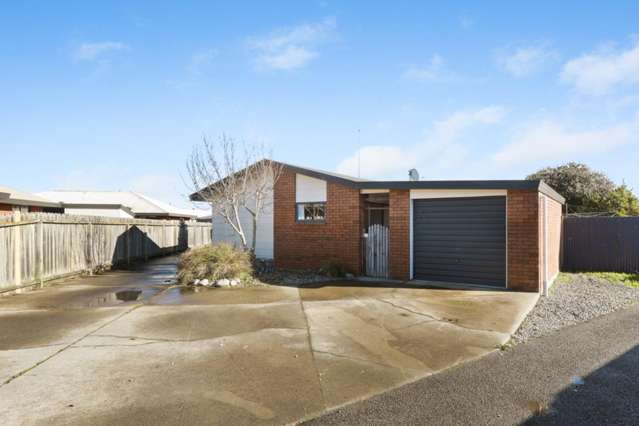 Starter Home or Investment Opportunity