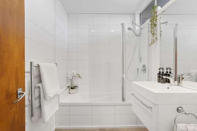 4/130A Shackleton Road Mount Eden_10