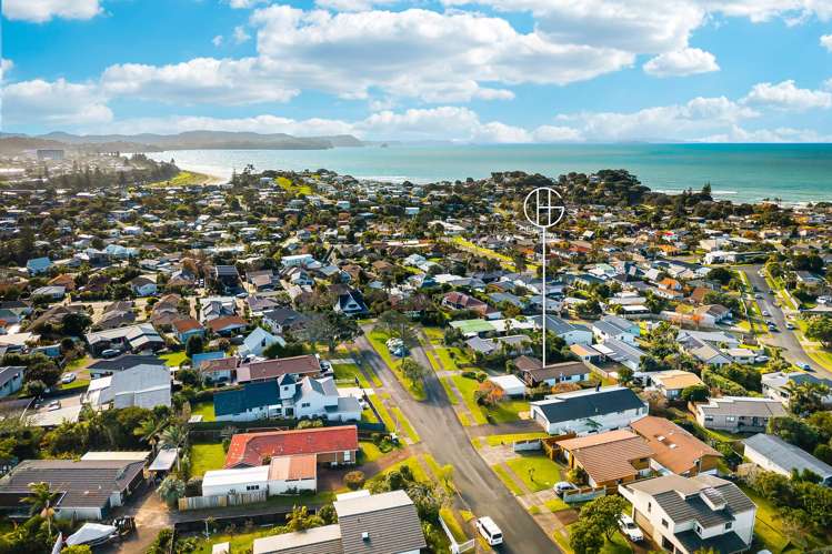 16 Halldene Terrace Red Beach_14