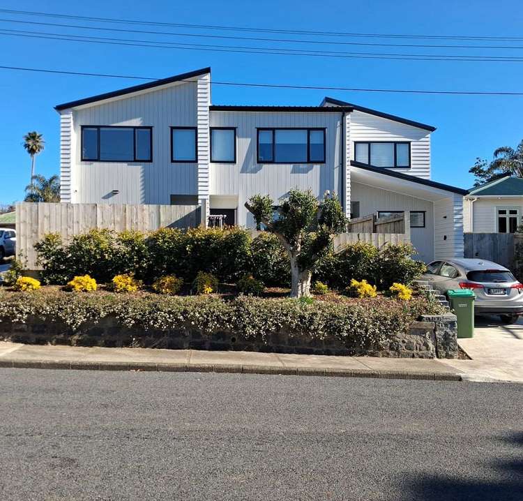 33F Sturges Avenue_0
