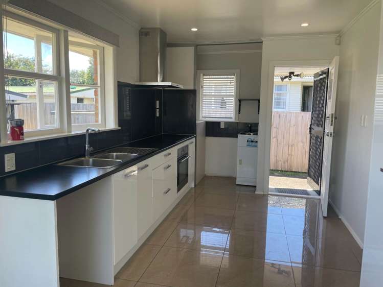 80 Mcannalley Street Manurewa_3