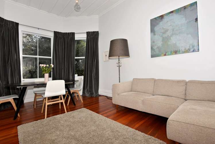 1 Rossgrove Terrace Mount Albert_12