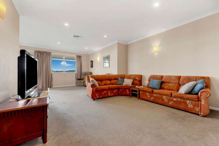 48 Porterfield Road Whitford_17