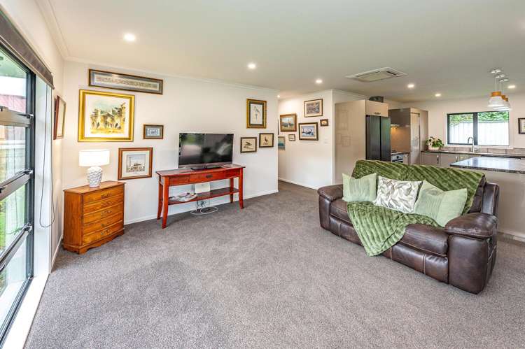3 Photinia Place Aramoho_9