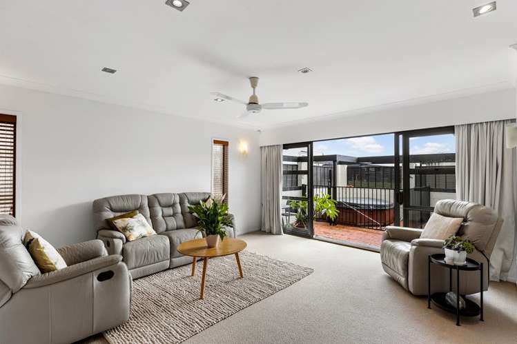 19 Davita Place Farm Cove_10