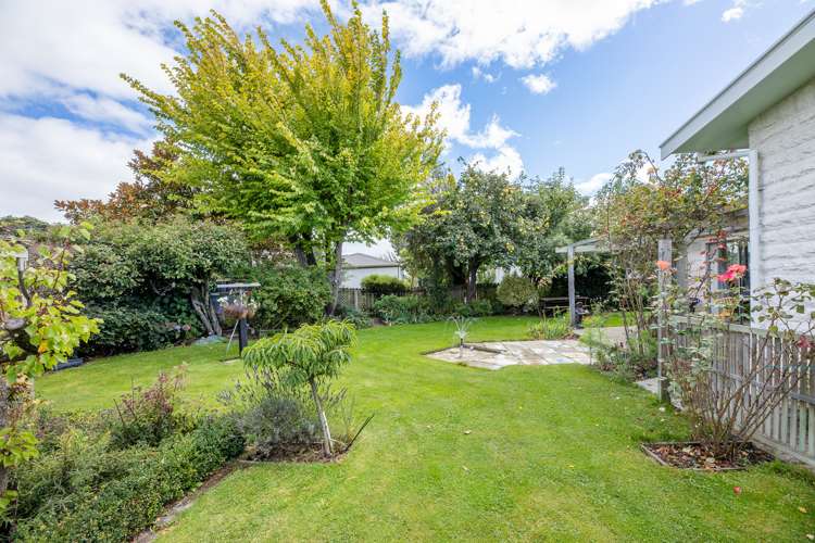 5a Newbourne Crescent Redwoodtown_24