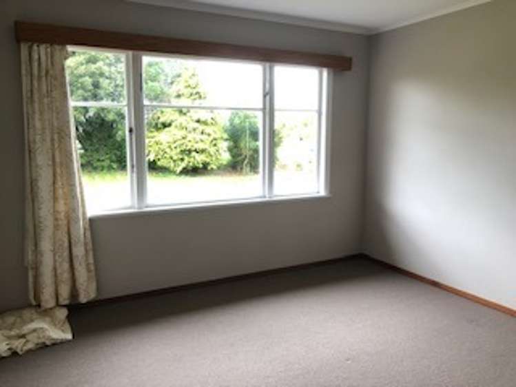 1939 Kimbolton Road 10643_3