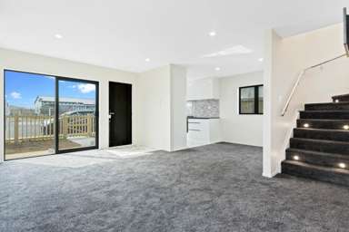 2/68 Maplesden Drive_2