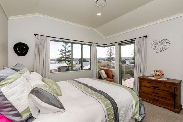 37a The Esplanade Westshore_3