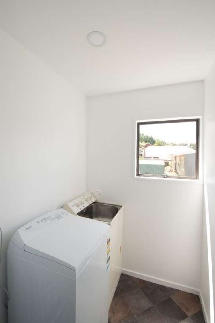 60a Wynyard Crescent Fernhill/Sunshine Bay_23