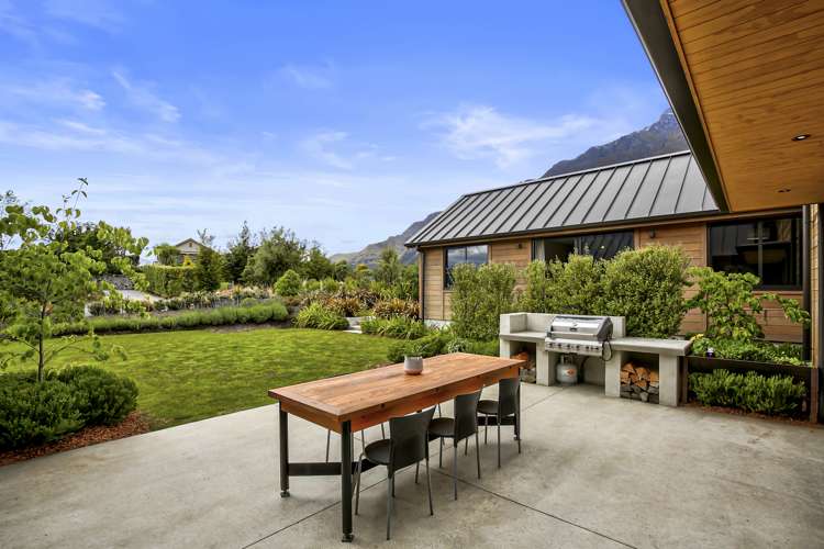 11 Bretby Court Jacks Point_6