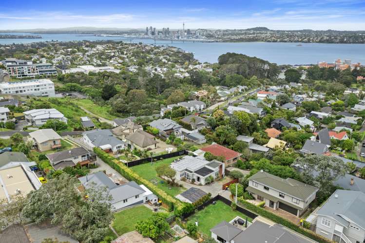 8 Colonial Road Birkenhead_39