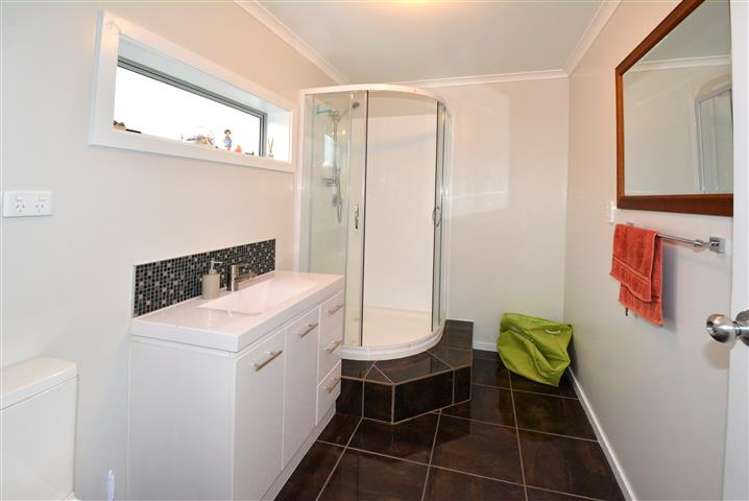 8 Dakota Place Waldronville_18