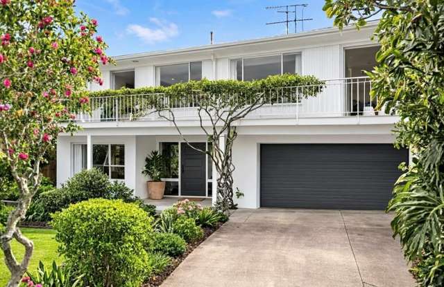 Beachside Family Living with Stunning Sea Views For rent