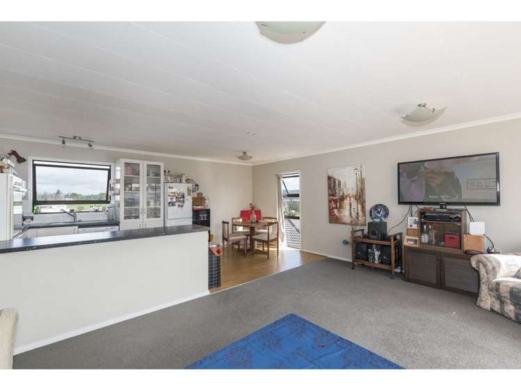 1a/150 Don Buck Road Massey_8