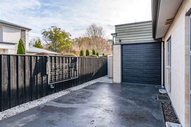 140 Hussey Road Northwood_38