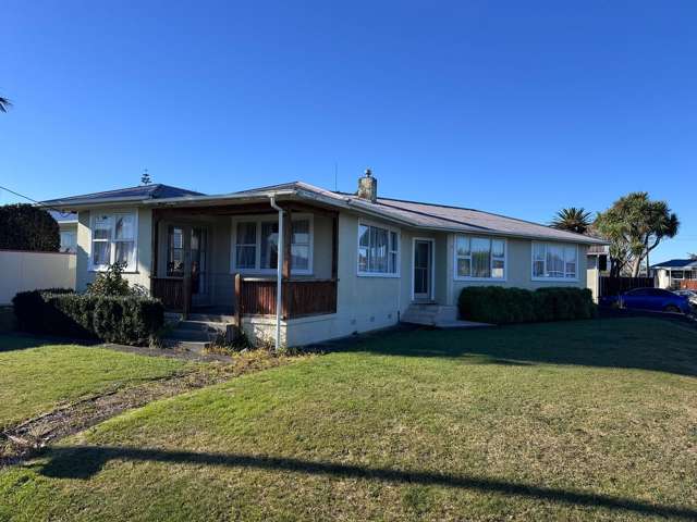 Tidy Family Home In Quiet Cloverlea Suburb