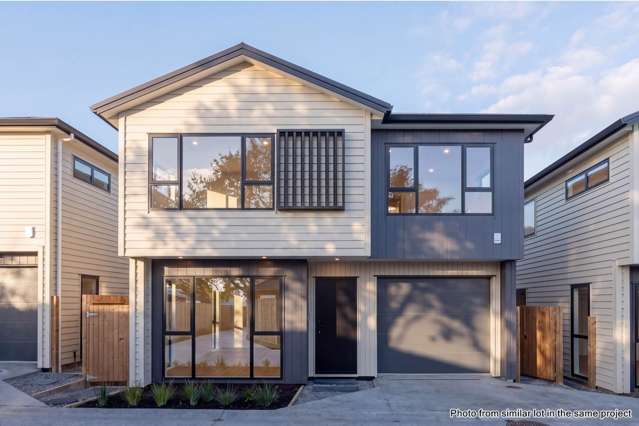 Tucked Away at the Rear – A Different Way to Live