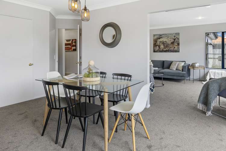 23 Maple Crescent Richmond_8