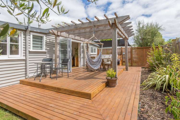 10 High Street Sefton_16