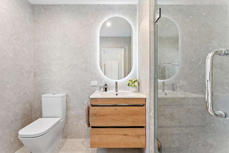 53 Deerness Crescent Algies Bay_15