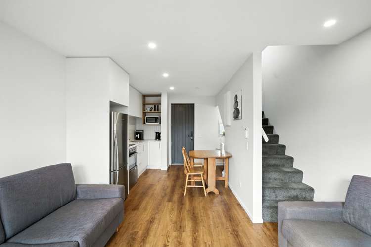 10/29 Bampton Street Burwood_7