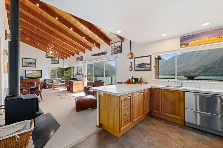 674 Moetapu Bay Road Anakiwa and Surrounds_18