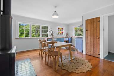 32 Russell Road_4