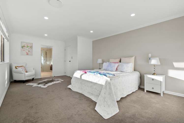 16 Michael Bosher Way Flat Bush_12