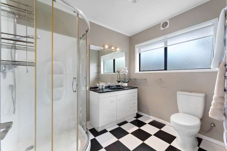 55 Meadowvale Avenue Forrest Hill_24