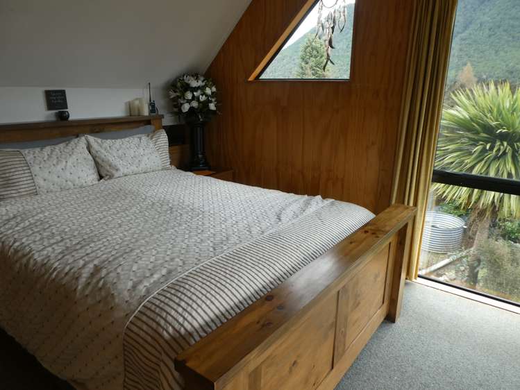 34 Magdalen Valley Road Lewis Pass_11