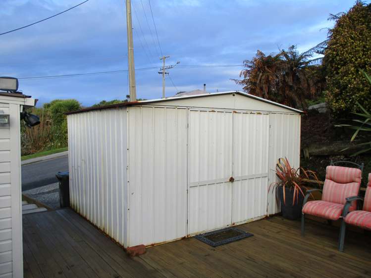 20 Rata Street Kaka Point_11