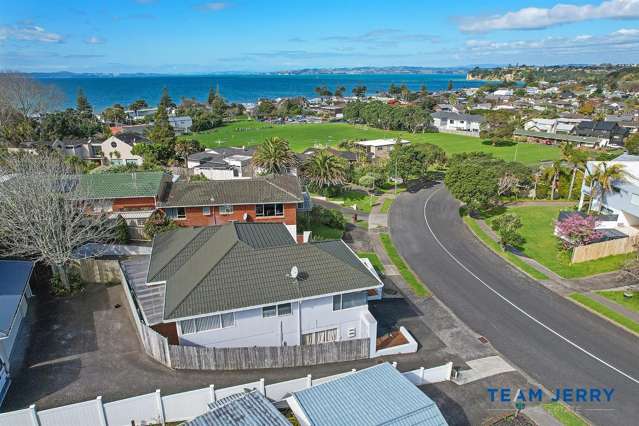 2/9 Mccrystal Avenue Bucklands Beach_4