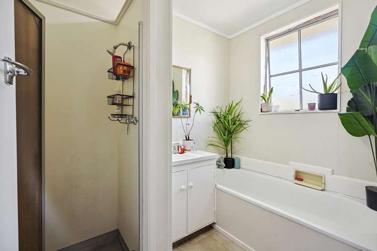 16a Lansdowne Crescent Glenview_10