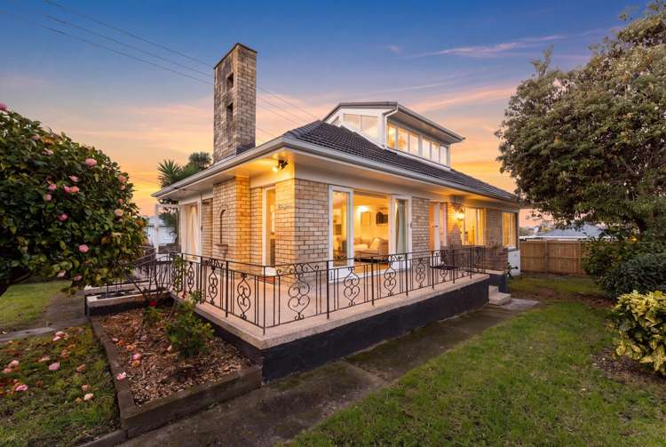 35 Archibald Road Kelston_16