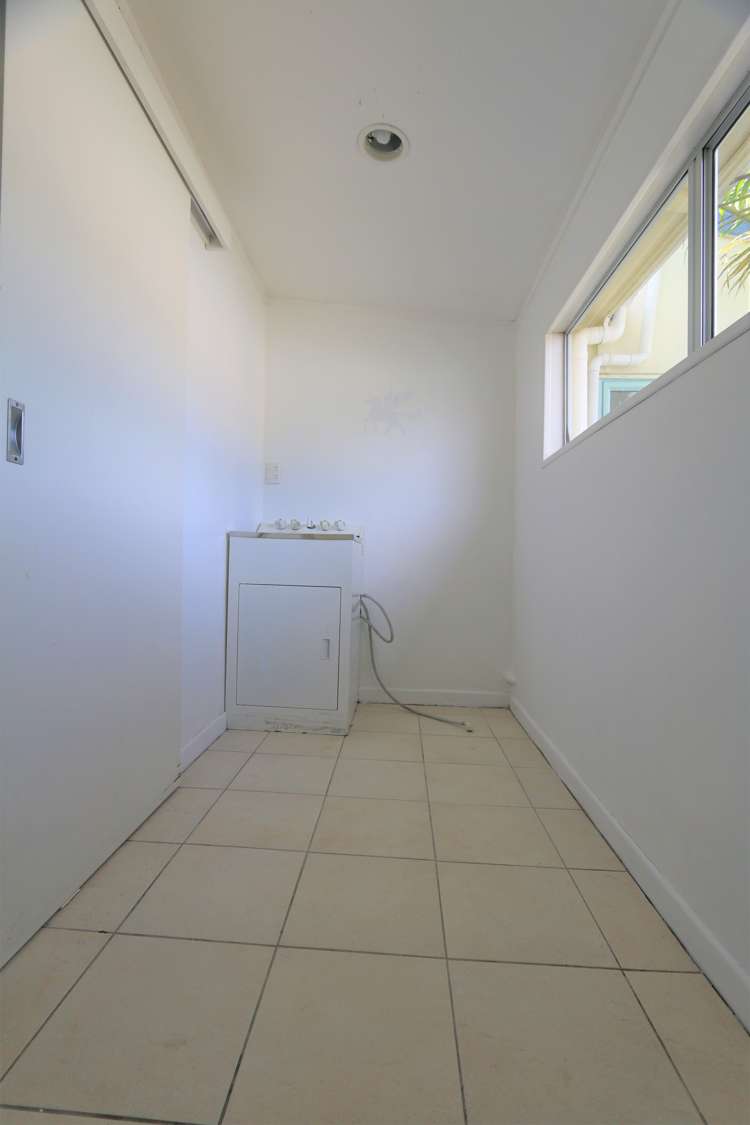 338 Glengarry Road Glen Eden_14