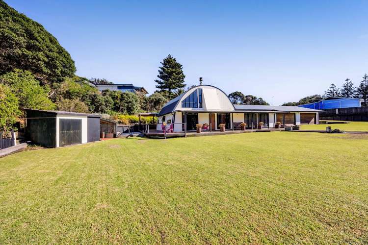 9 Beach Road Patea_1