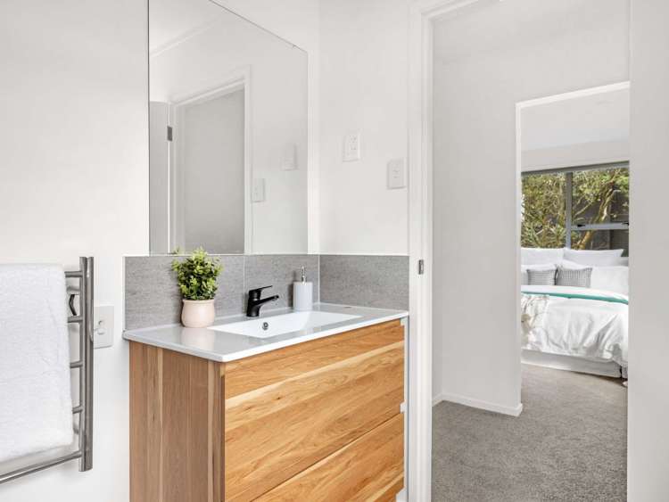 9 Tahu Crescent Sunnynook_11