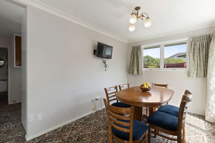 2/4 Gothic Place Ilam_6