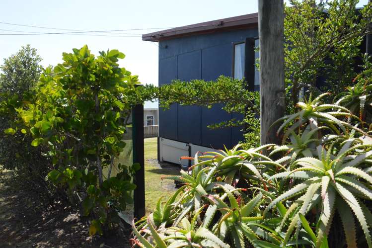 5 Tokopapa Street Mokau_21