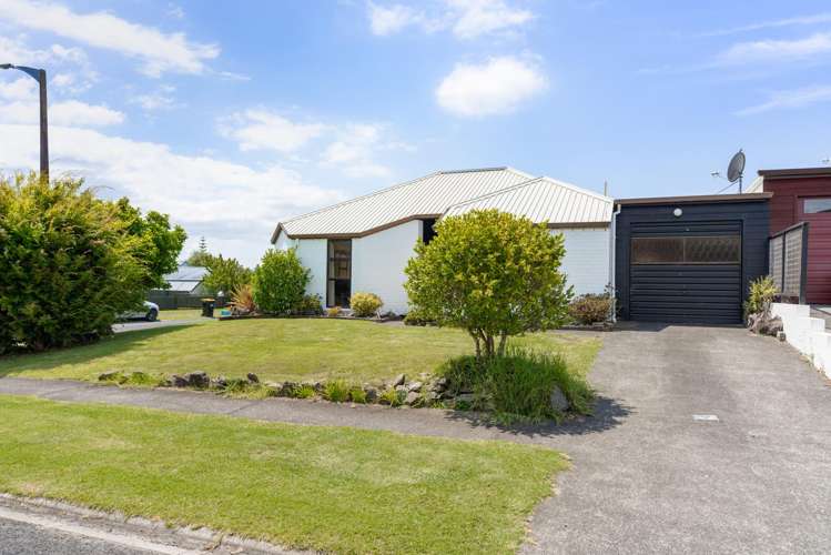 105 Everitt Crescent Whangamata_3