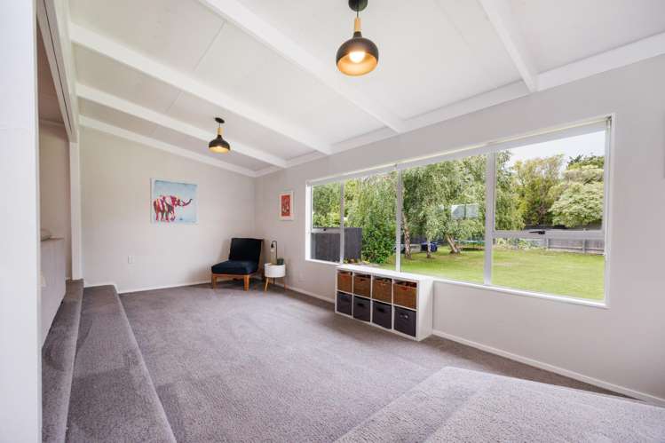 27 Ferndale Place Feilding_19