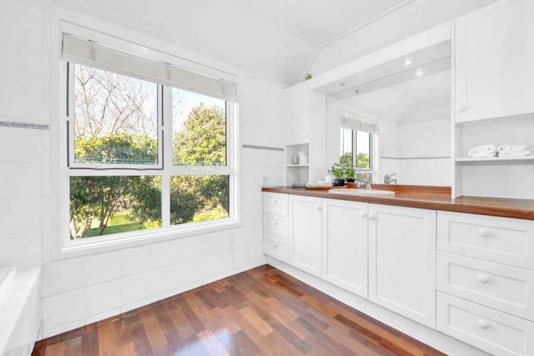 281 Point View Drive Shamrock Park_17