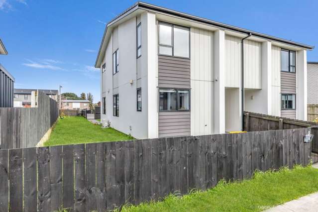 Contemporary & Ready 3-Bedroom Townhouse