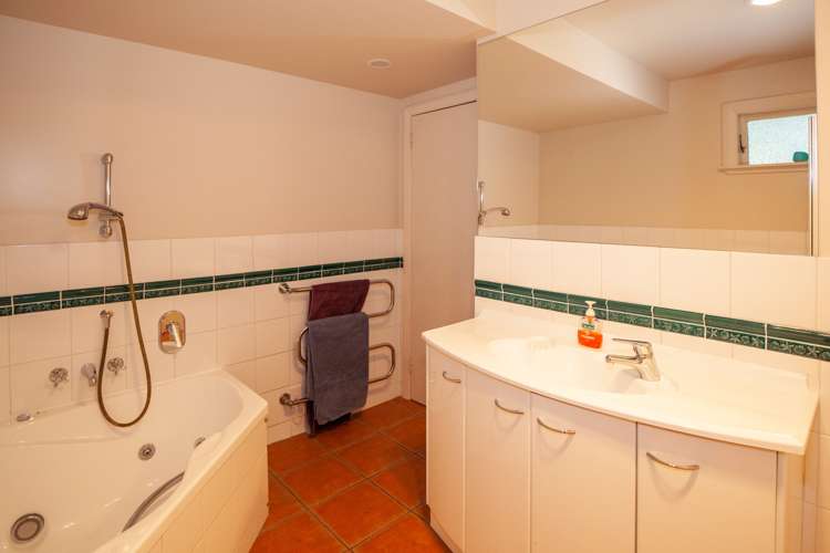 5 Barling Street Macandrew Bay_11