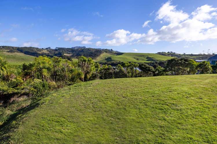 9 Waipatukahu Lane Raglan_12