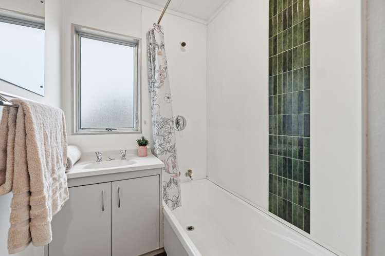14B Augustus Earle Place Pukehangi_15