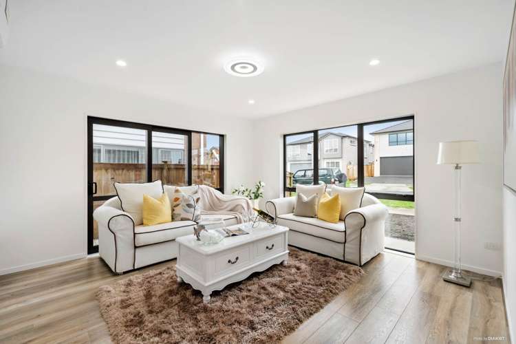 6 Eastfield Avenue Flat Bush_8