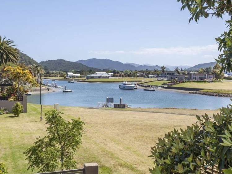 633 Waterways Parade Pauanui_25